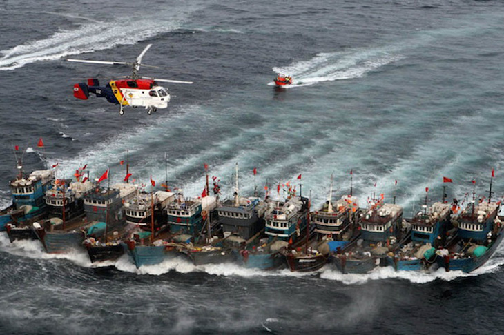 18.000 tàu cá Trung Quốc lại tràn xuống Biển Đông - Ảnh 1.