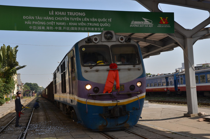 Khai trương tàu chở hàng từ Hải Phòng đi tỉnh Vân Nam - Ảnh 1.