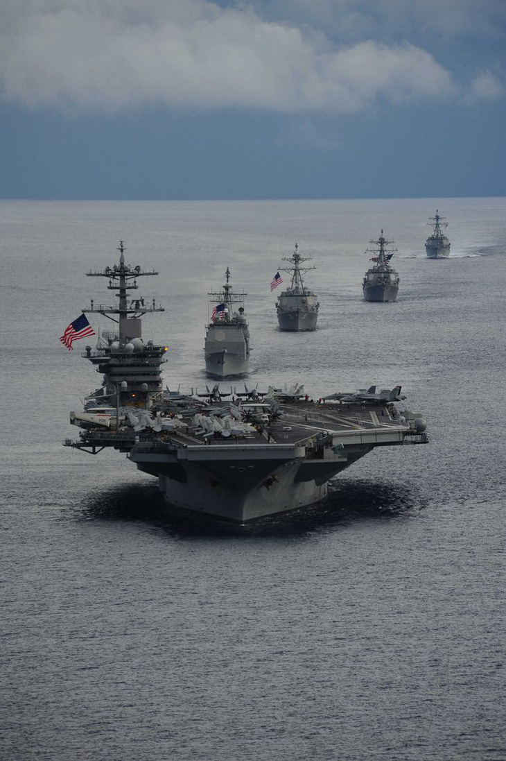 Ba tàu sân bay Mỹ tới châu Á bảo vệ ông Trump - Ảnh 10.