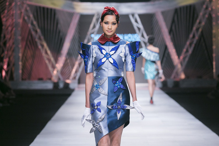 Ngô Thanh Vân đưa thời trang Cô Ba Sài Gòn lên sàn catwalk  - Ảnh 10.