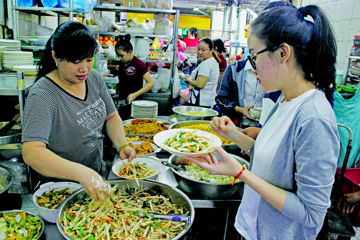 Thực phẩm chay trong mùa cháy hàng - Ảnh 2.