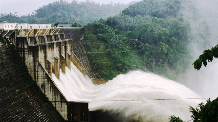 Quảng Nam yêu cầu hạ mực nước hồ thủy điện Đăk Mi 4 và Sông Bung 4