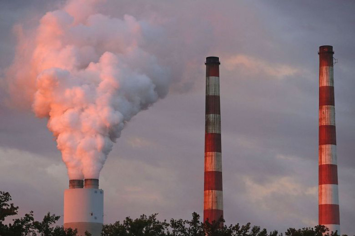 EPA ký dự thảo bãi bỏ kế hoạch chống biến đổi khí hậu của ông Obama - Ảnh 2.
