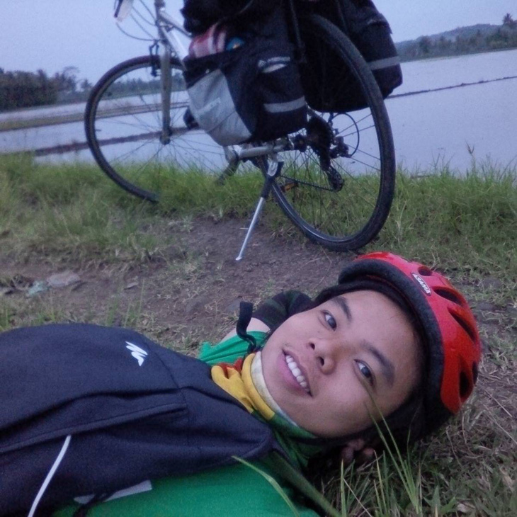 Chàng dế mèn đạp xe xuyên Đông Nam Á - Ảnh 2.