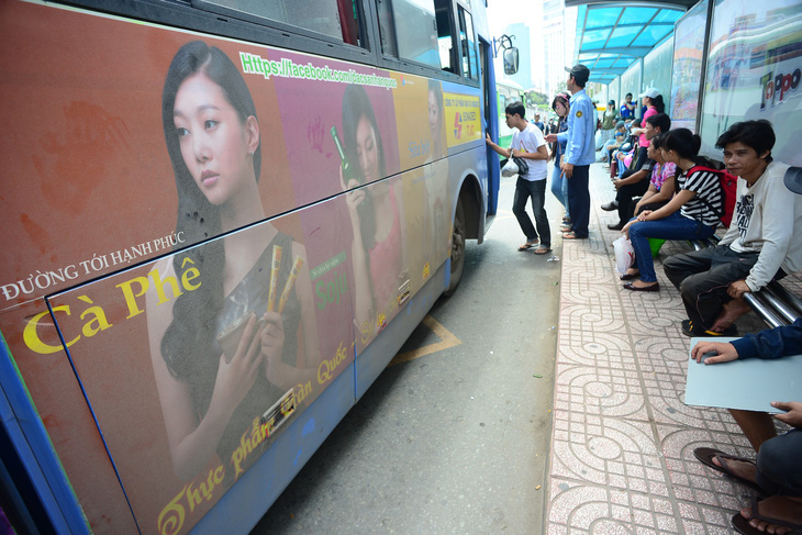 Thay đổi lộ trình đón khách của xe buýt qua trạm Hàm Nghi - Ảnh 1.