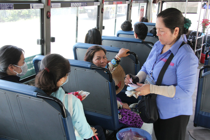 Hai tuyến xe buýt TP.HCM tăng giá vé thêm 3.000 đồng - Ảnh 1.