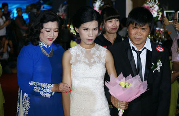 NSND Kim Cương tổ chức lễ se duyên cho 40 đôi vợ chồng khuyết tật - Ảnh 1.