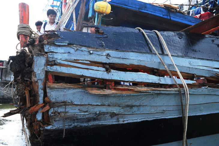 Một tàu cá Quảng Nam bị đâm vỡ ở Hoàng Sa - Ảnh 1.