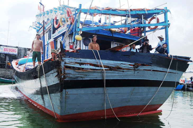 Một tàu cá Quảng Nam bị đâm vỡ ở Hoàng Sa - Ảnh 2.