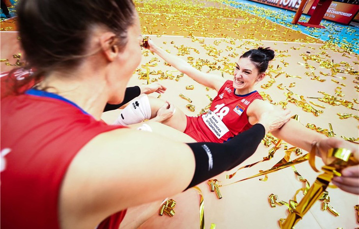 Bóng chuyền nữ Serbia lên ngôi vô địch thế giới - Ảnh 2.