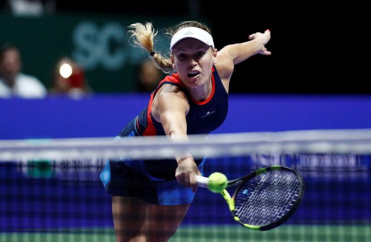 WTA Finals 2018: ĐKVĐ Wozniacki thua sốc Pliskova ở trận ra quân - Ảnh 2.