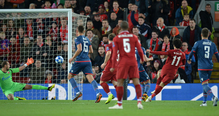 Salah lập cú đúp, đưa Liverpool lên ngôi đầu - Ảnh 3.