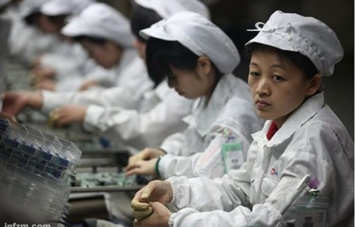 Sinh viên Trung Quốc tố bị nhà thầu của Apple buộc làm như robot - Ảnh 1.