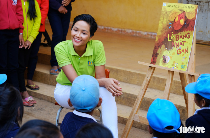 Hoa hậu HHen Niê xây thư viện cho trẻ em nghèo - Ảnh 4.