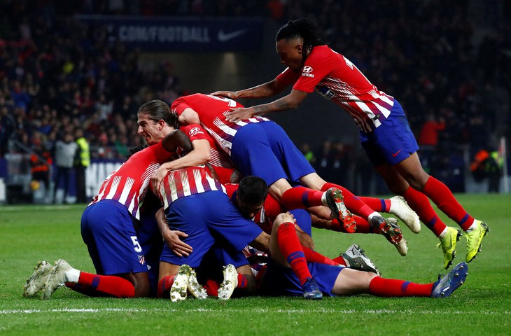 Nén đau, Godin ghi bàn thắng vàng cho Atletico Madrid - Ảnh 3.
