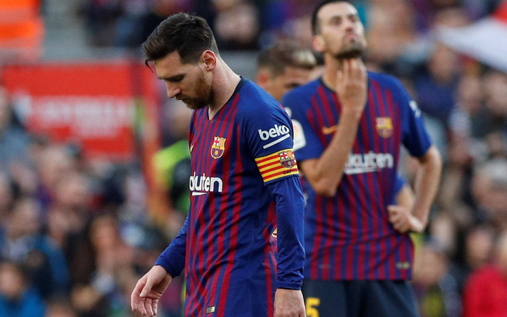 Messi trở lại và ghi 2 bàn, Barca vẫn thất bại