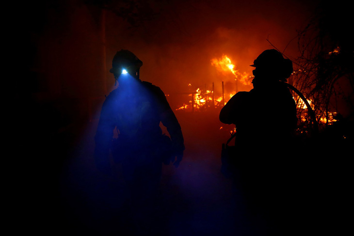 Mỹ: 23 người đã thiệt mạng do cháy rừng tại California - Ảnh 4.