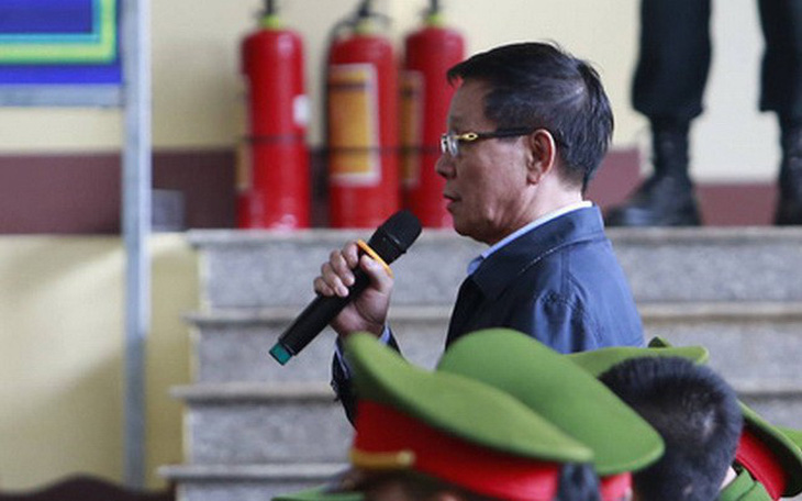 Cựu trung tướng Phan Văn Vĩnh từ chối công bố bản án trên mạng