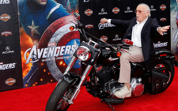 Stan Lee - cha đẻ vũ trụ điện ảnh siêu anh hùng Marvel đã qua đời