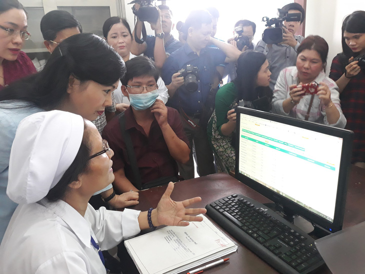 50.000 người nhiễm HIV không biết tình trạng của mình - Ảnh 1.