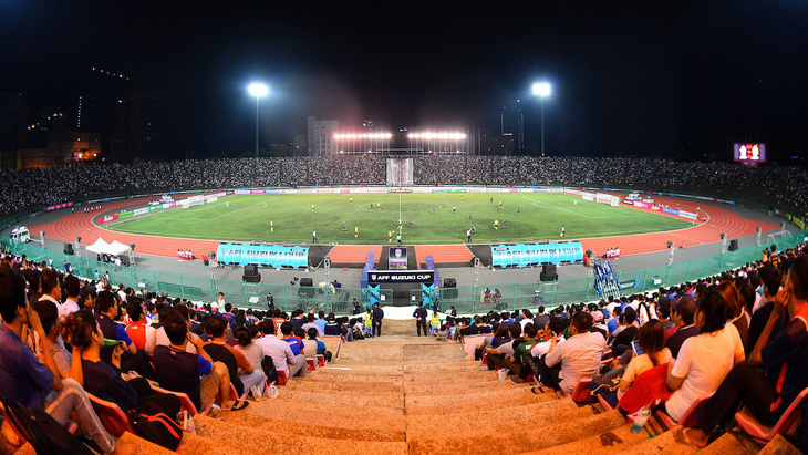 Những khán đài rực lửa ở AFF Cup 2018 - Ảnh 5.