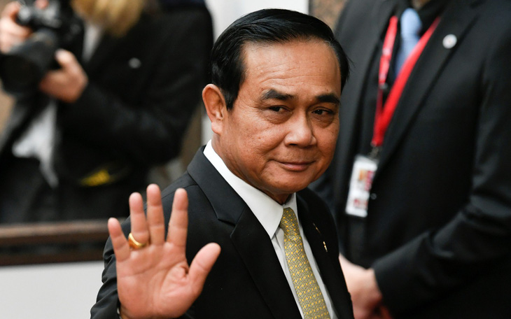 Vua Thái ban lệnh tổng tuyển cử, chính quyền lại lùi thêm một tháng