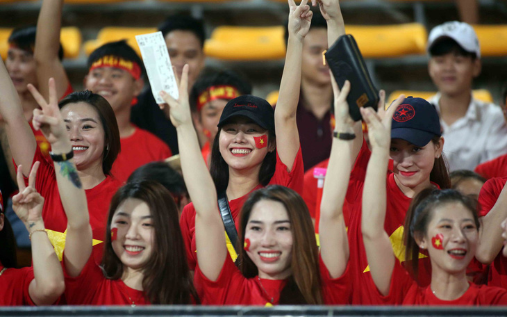 Khởi động hành trình đi tìm bài hát cổ vũ cho bóng đá Việt Nam