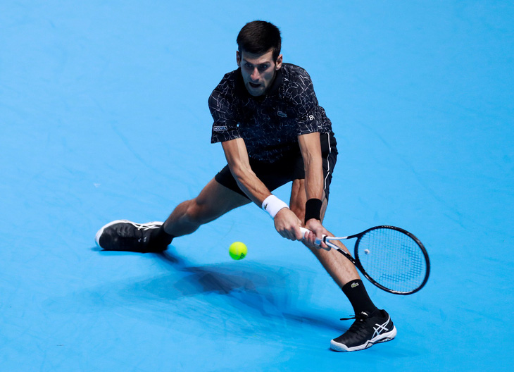 Thắng dễ Zverev, Djokovic vào bán kết ATP Finals 2018 - Ảnh 1.