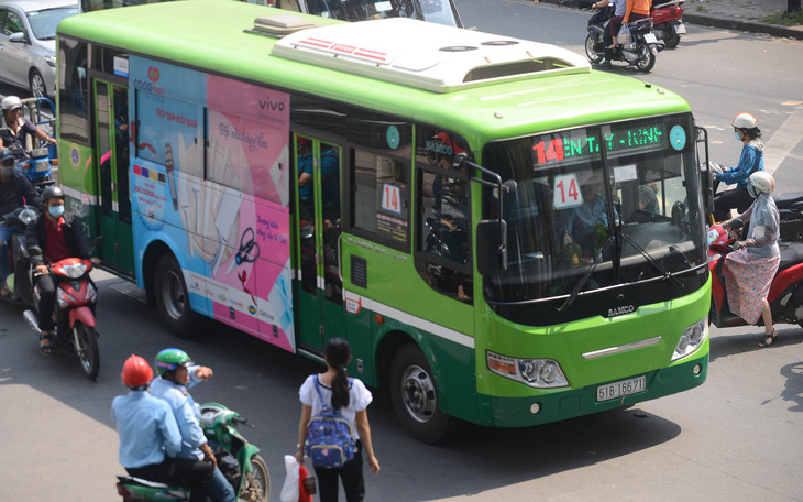 Văn hóa xe buýt: Nói hoài, nói mãi, nói đến bao giờ?