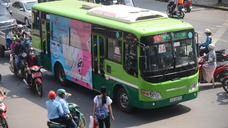 Văn hóa xe buýt: Nói hoài, nói mãi, nói đến bao giờ? - Ảnh 3.