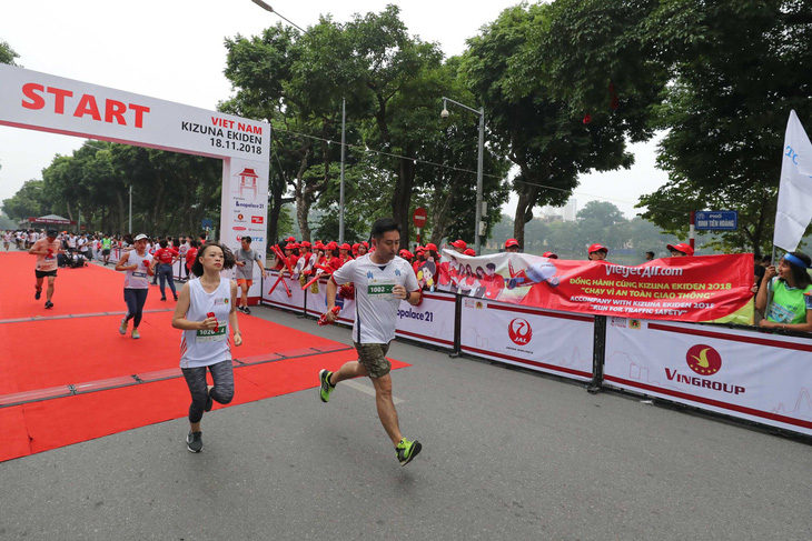 Nhóm nhạc nữ số 1 Nhật Bản dự giải chạy Kizuna Ekiden - Ảnh 11.