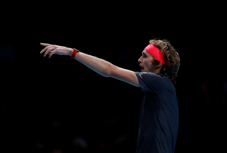 Zverev bị CĐV la ó trong chiến thắng trước Federer - Ảnh 3.