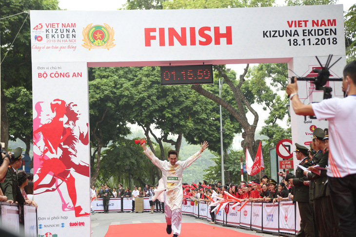 Giải chạy Kizuna Ekiden: Ngày hội thể thao vui vẻ - Ảnh 16.