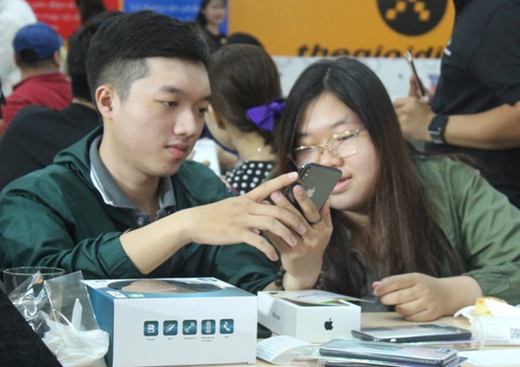 iPhone XR, XS và XS Max bắt đầu bán chính thức tại Việt Nam - Ảnh 1.