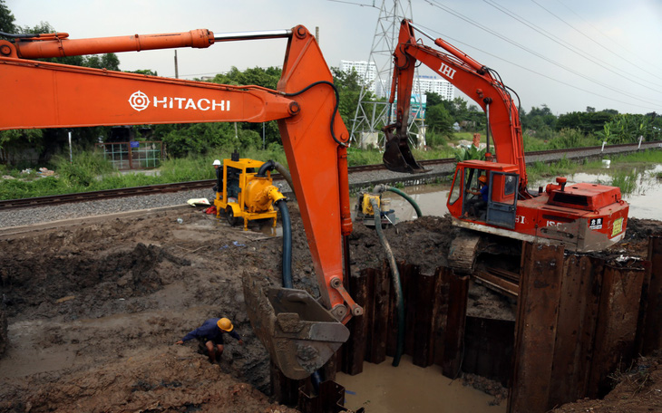 Trám lấp giếng, giảm khai thác nước ngầm năm 2019