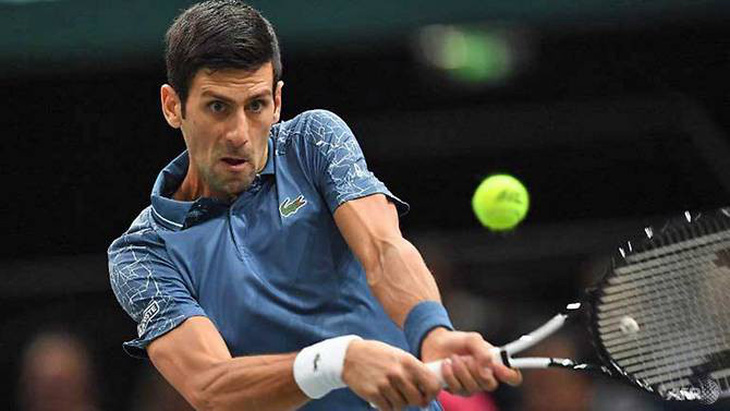 Federer và Djokovic vào tứ kết Paris Masters - Ảnh 1.