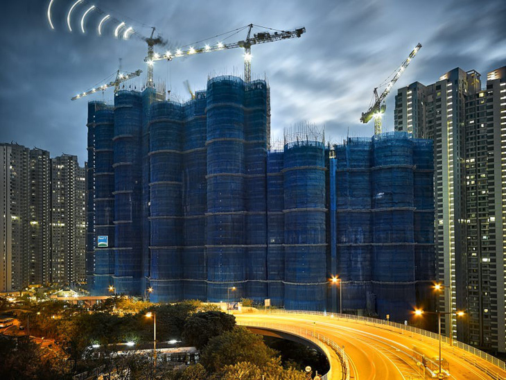 Những tòa nhà bọc ‘kén’ đầy mê hoặc của Hong Kong - Ảnh 6.