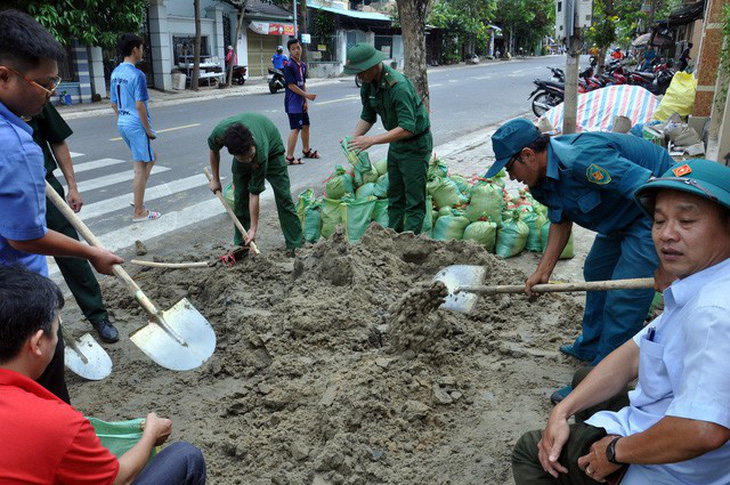 Ninh Thuận, Vũng Tàu, các tỉnh miền Tây dồn lực chống bão - Ảnh 4.