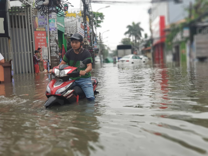 Hôm nay Sài Gòn còn mưa lớn? - Ảnh 1.