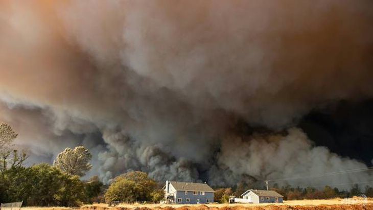 Đã khống chế toàn bộ đám cháy rừng chết chóc nhất ở California - Ảnh 2.