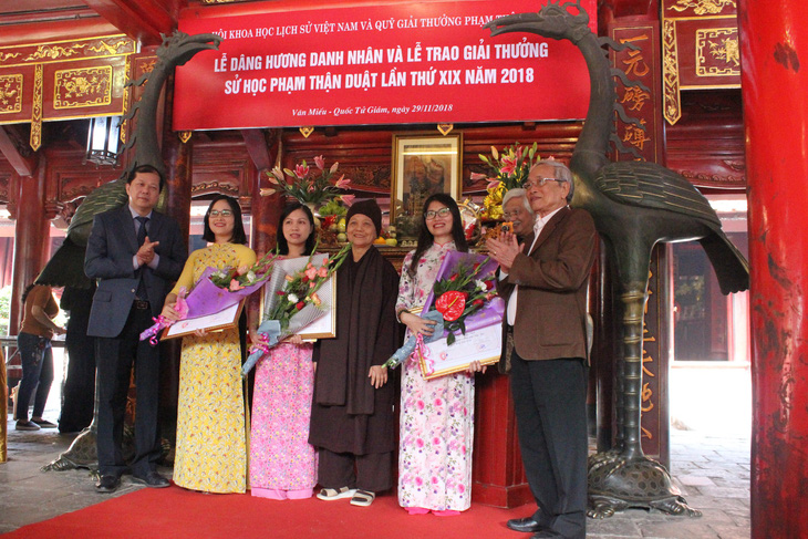 Cháu ngoại GS Phan Huy Lê nhận giải nhất giải thưởng Phạm Thận Duật - Ảnh 4.