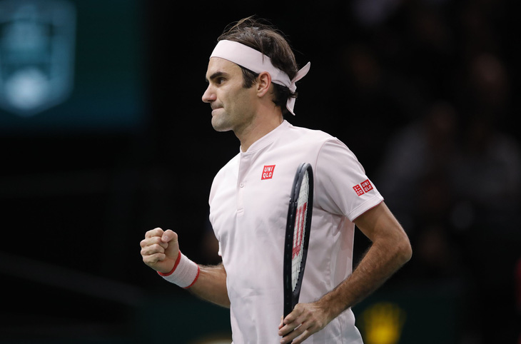 Federer đụng Djokovic ở bán kết Giải quần vợt Paris Masters - Ảnh 1.