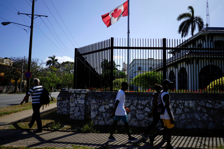Thêm một nhà ngoại giao Canada bị chẩn đoán bệnh lạ tại Cuba - Ảnh 1.