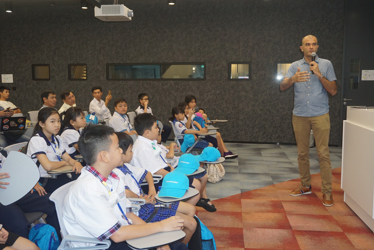 Một ngày của học trò Việt ở Google châu Á - Thái Bình Dương - Ảnh 4.