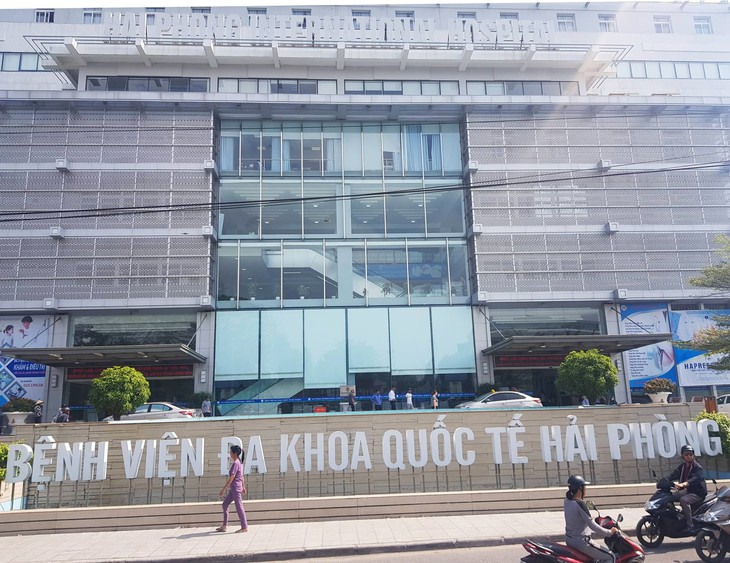 Nữ bệnh nhân rơi từ tầng 17 bệnh viện tử vong - Ảnh 1.