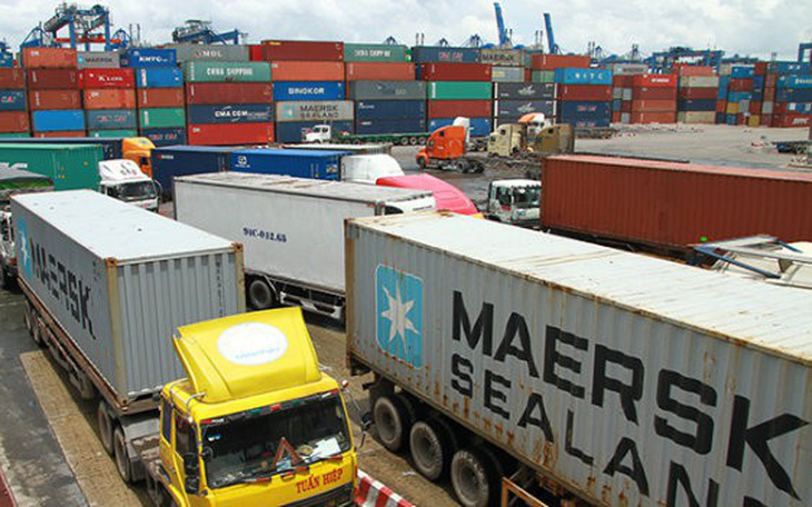 Thiếu bãi đậu xe container trầm trọng, doanh nghiệp vận tải 