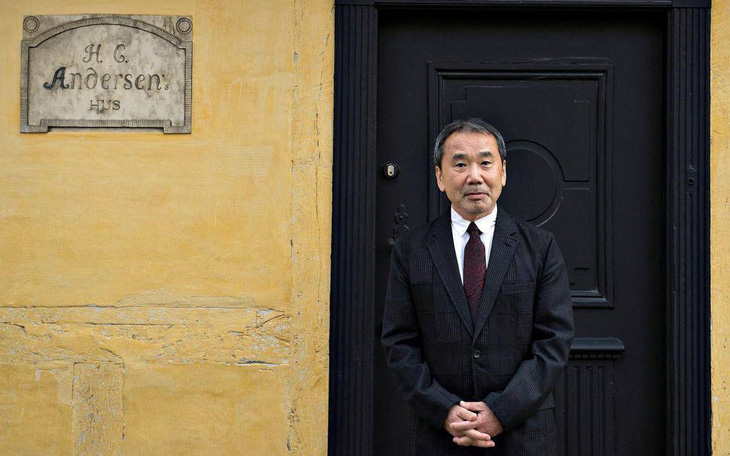 Nhà văn Murakami mở thư viện