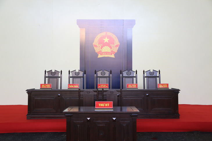 Phòng xử chứa 2.000 người cho phiên tòa 2 cựu tướng công an - Ảnh 8.