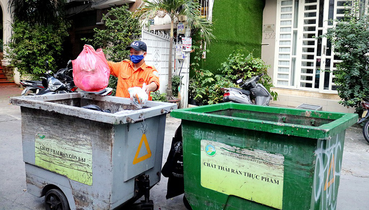 TP.HCM dự kiến hoàn thành phân loại rác tại nguồn năm 2020 - Ảnh 1.