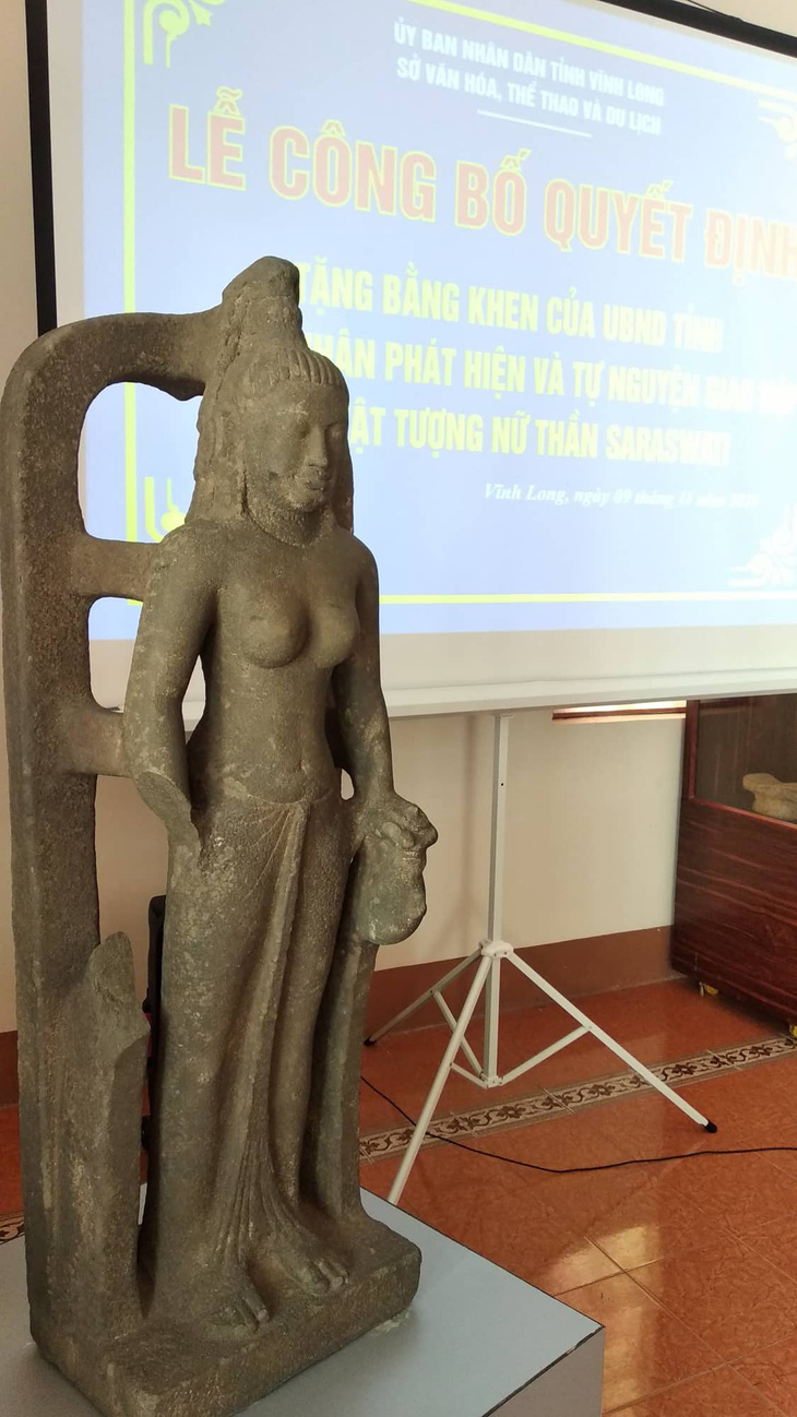 Nhà sư giao nộp tượng nữ thần cổ 7,5 tỉ, được thưởng 75 triệu - Ảnh 2.